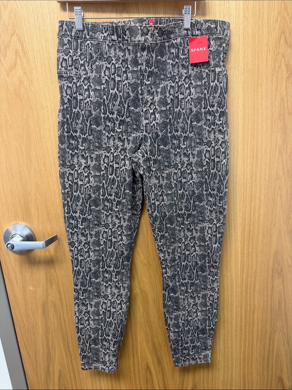 SPANX Snake-Print Skinny Pants in Gray and Black